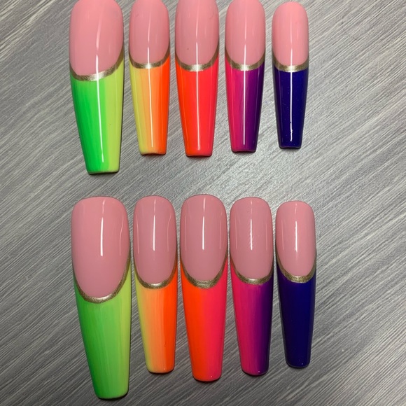 Handmade Luxury Press on Nails - Picture 4 of 9